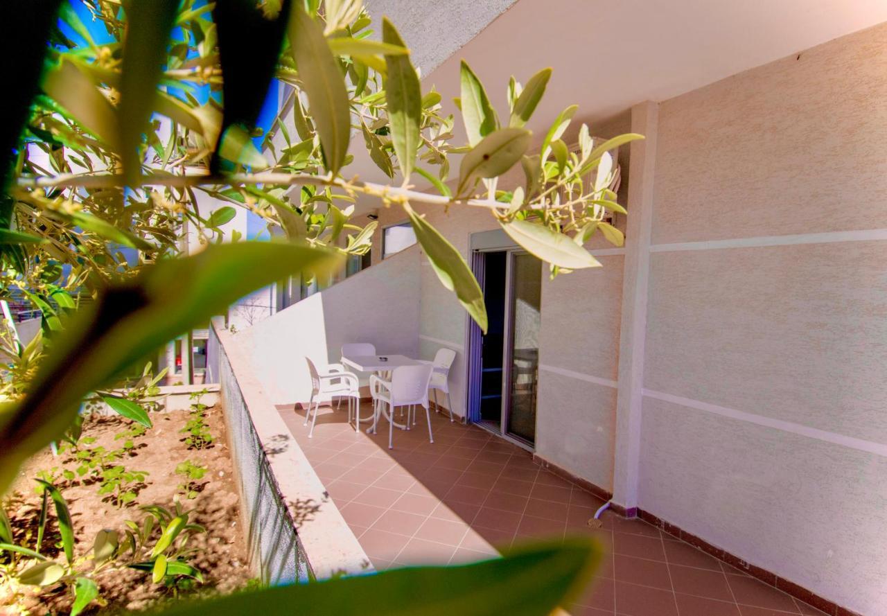 Grand Blue Aparthotel Saranda Dış mekan fotoğraf
