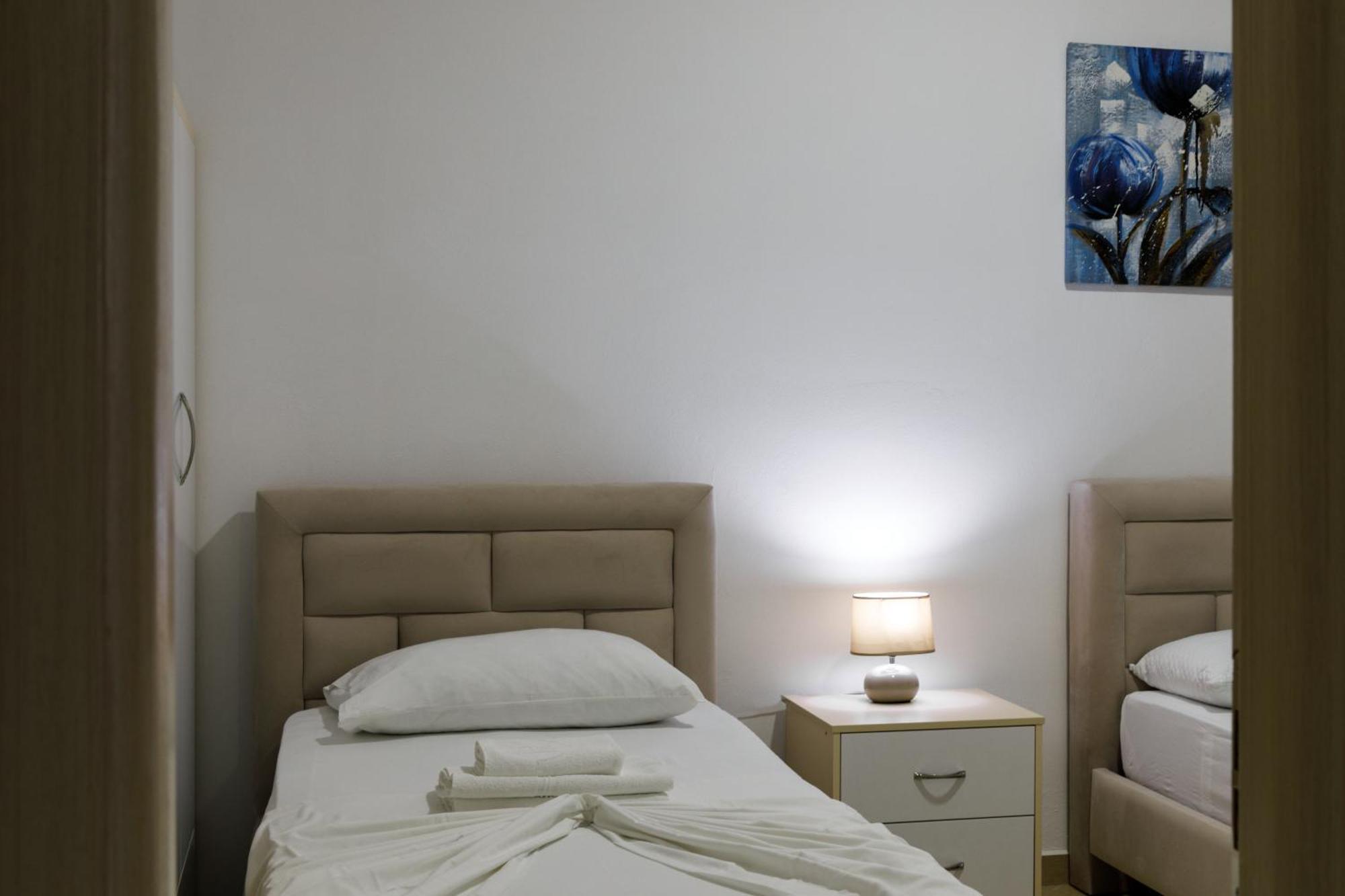 Grand Blue Aparthotel Saranda Dış mekan fotoğraf