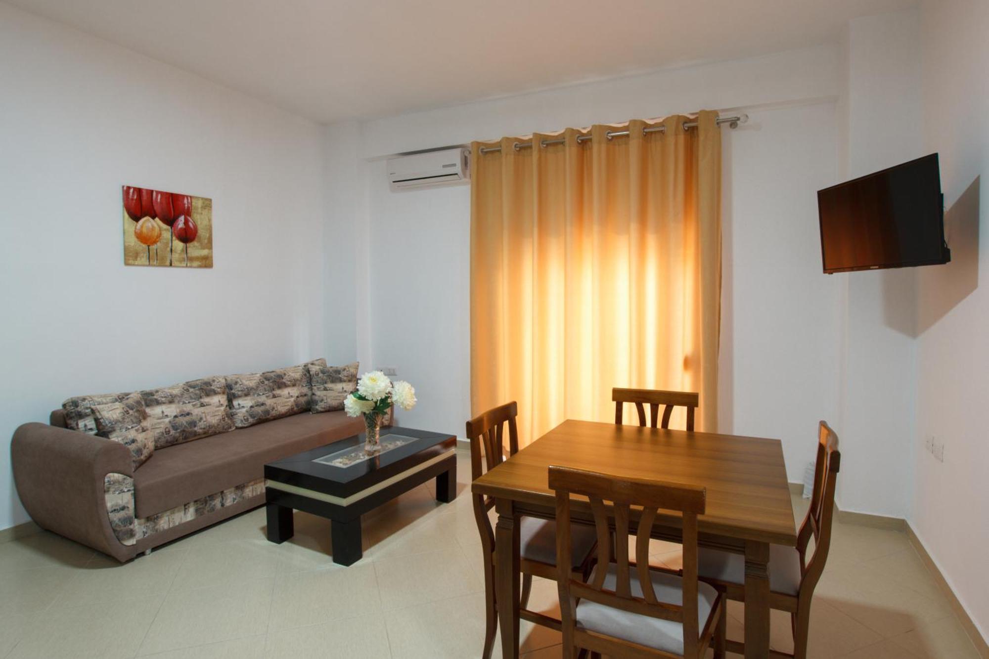 Grand Blue Aparthotel Saranda Dış mekan fotoğraf