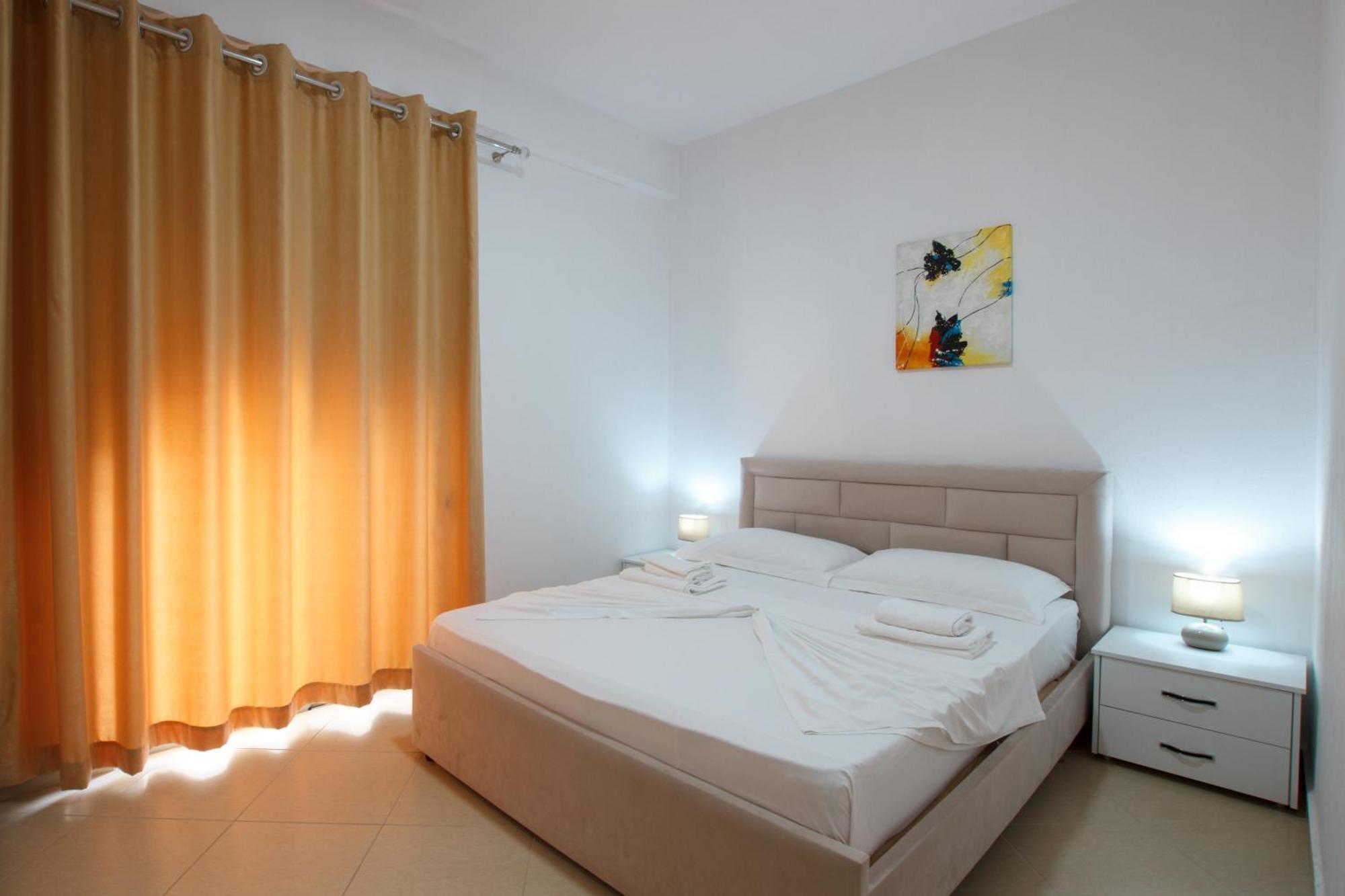 Grand Blue Aparthotel Saranda Dış mekan fotoğraf
