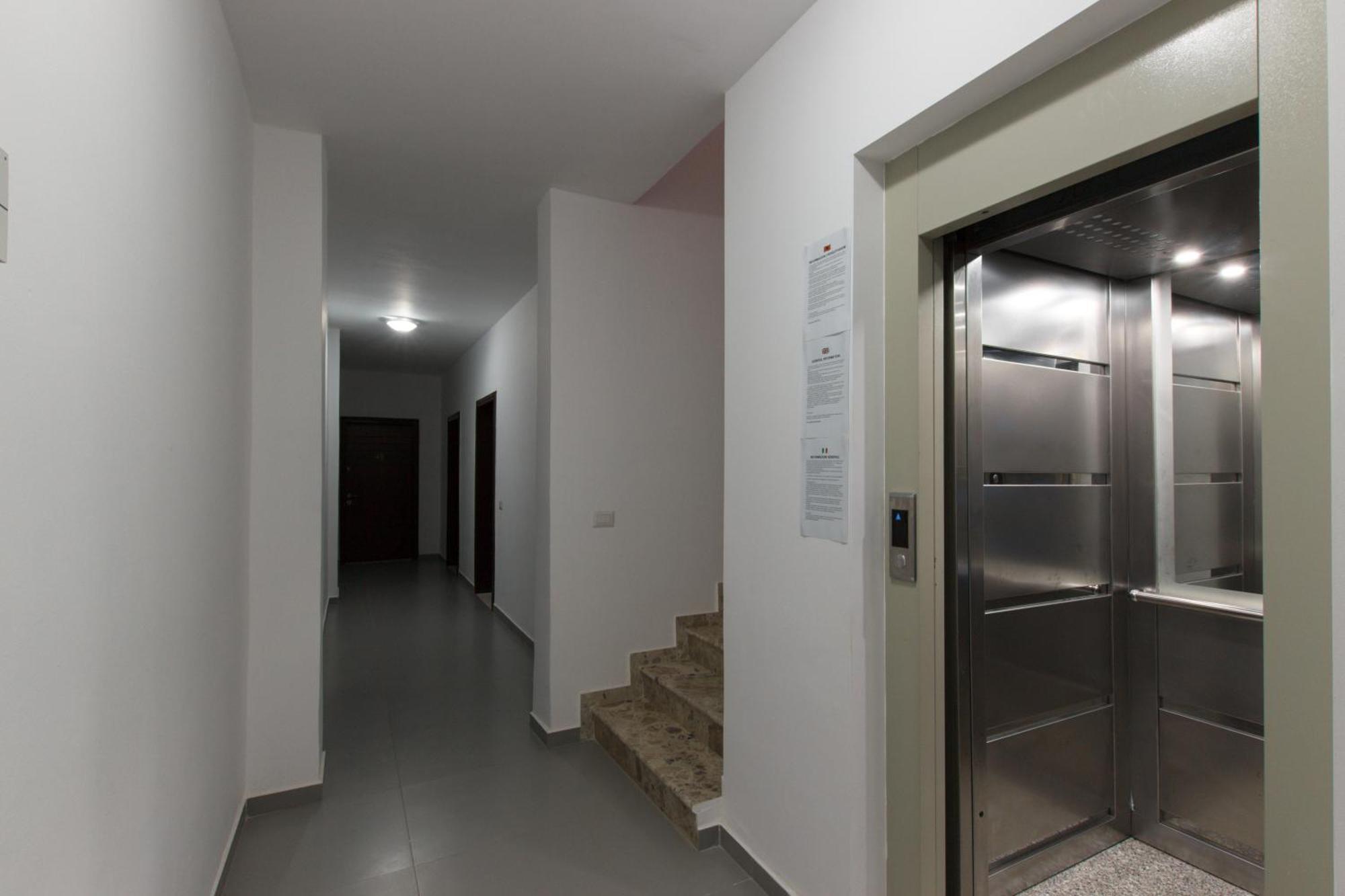 Grand Blue Aparthotel Saranda Dış mekan fotoğraf